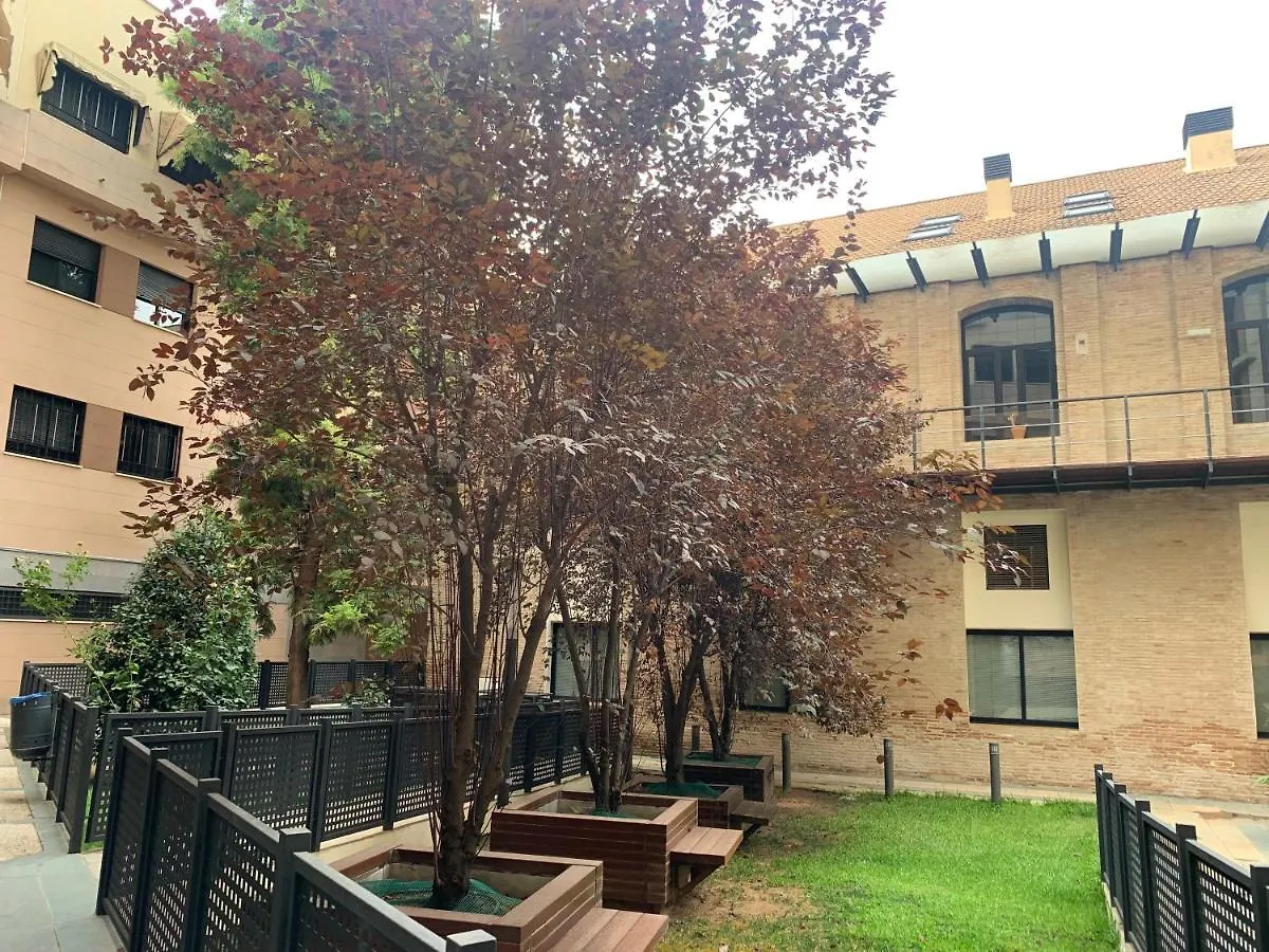 Apartamento Proximo Al Centro De 2 Dormitorios Con Piscina. Seville Spain