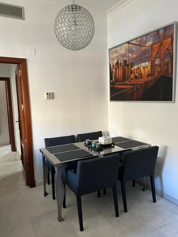 Apartamento Proximo Al Centro De 2 Dormitorios Con Piscina. Seville Spain