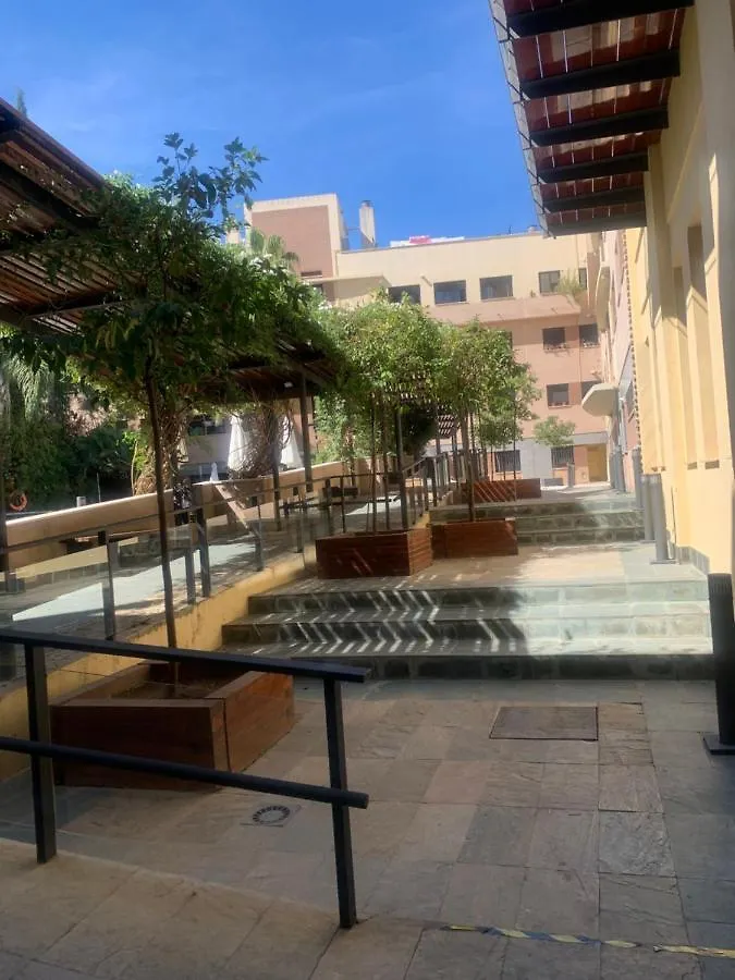 Apartamento Proximo Al Centro De 2 Dormitorios Con Piscina. Seville 0*,  Spain