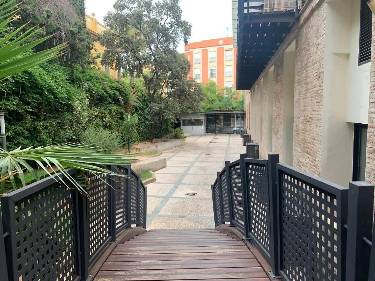 Apartamento Proximo Al Centro De 2 Dormitorios Con Piscina. Seville