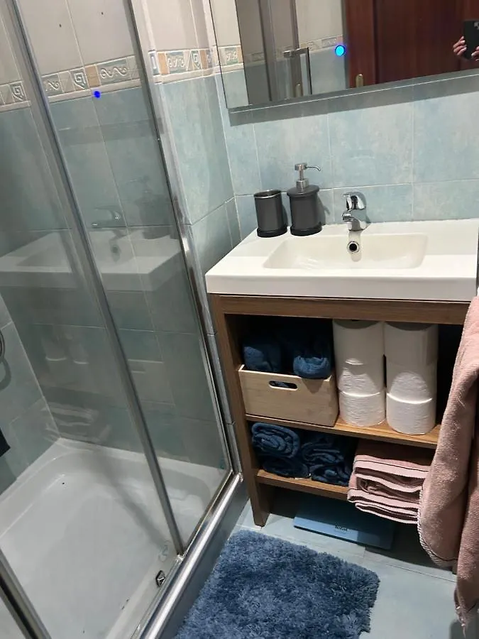 Apartamento Proximo Al Centro De 2 Dormitorios Con Piscina. Seville