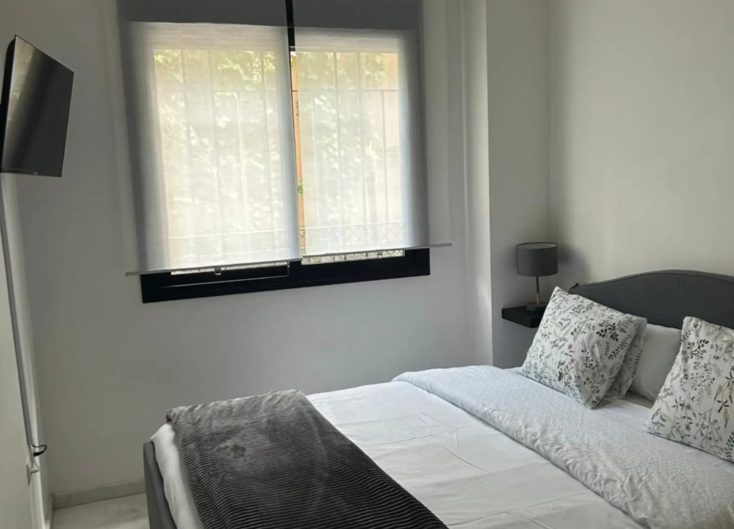 Apartment Apartamento Proximo Al Centro De 2 Dormitorios Con Piscina. Seville Spain